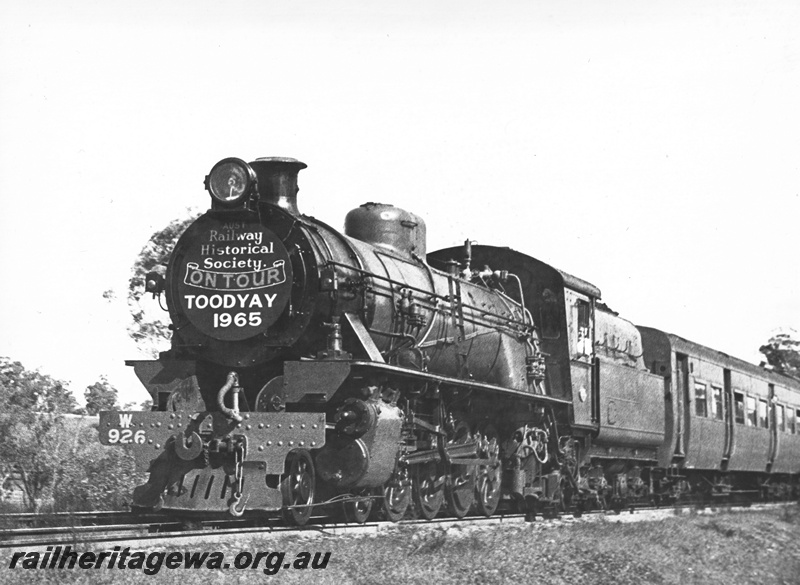 P20670
W Class 926, ARHS tour train to Toodyay, unknown location, ER line, AKB Class 60 behind loco
