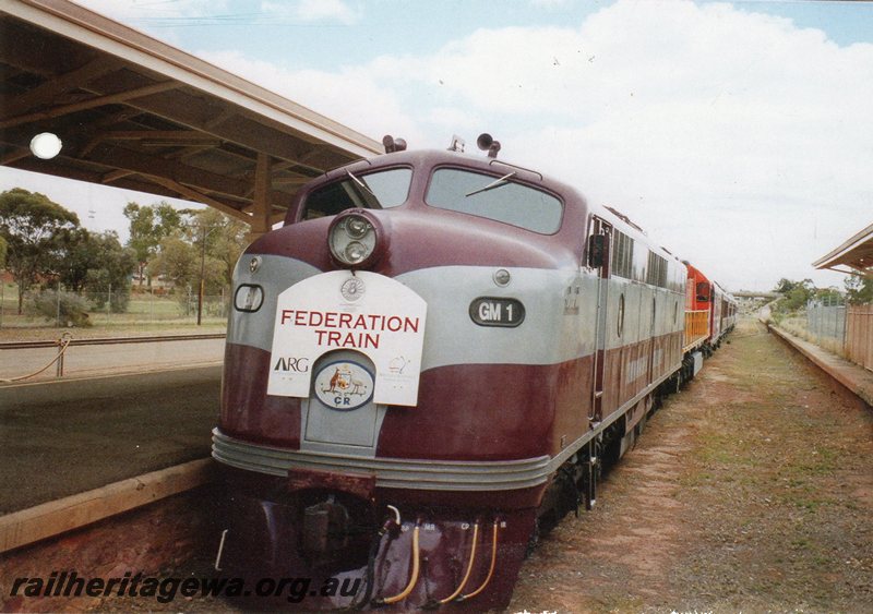 P20715
GM class 1 with Federation Train  dock platform Kalgoorlie Station. EGR line. 
