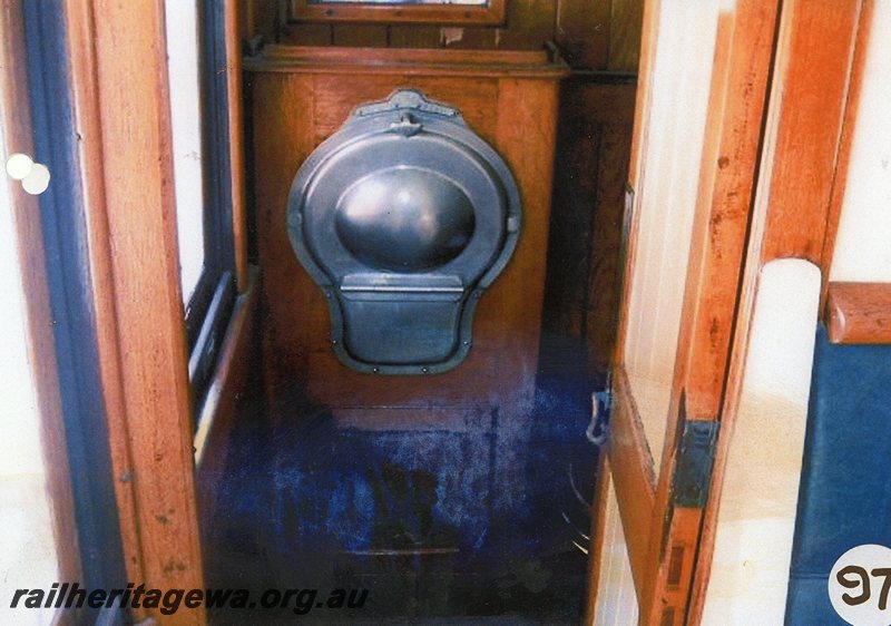 P20789
ACL class side door sit up carriage. Photo shows toilet.
