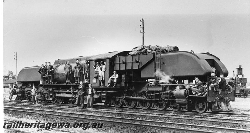 P21077
ASG class 48, ready for Royal Commission test run, various onlookers, side and rear view

