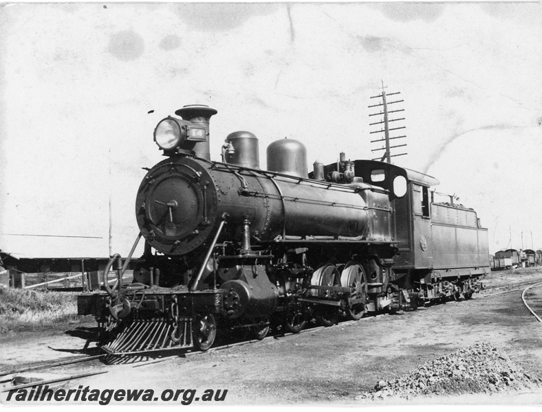 P21168
MRWA C lass 14 steam loco, front and side view, Midland
