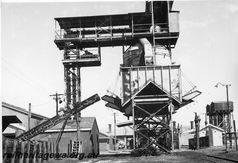 P21171
Former coal stage, water column, water towers, sheds, Bunbury loco depot, SWR line, c1970s
