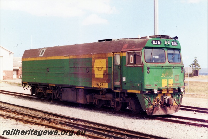 P21352
ARG loco, NJ class 5 in the green and yellow livery, Albany, GER line, side and front view
