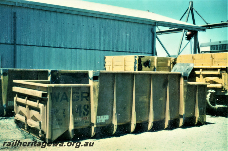 P22863
Container No.2148, converted for gypsum, to be used on NW class 21671, Forrestfield, end and side view
