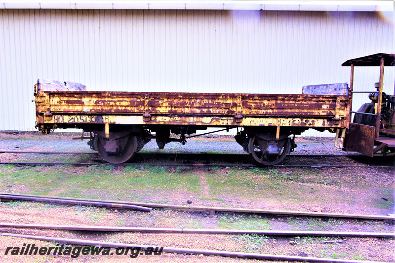 P23026
HCL class 20512, Dwellingup, PN line, side view
