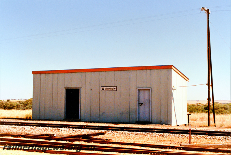 P23100
Station building, telegraph pole, Minnivale, GM line, trackside and end view
