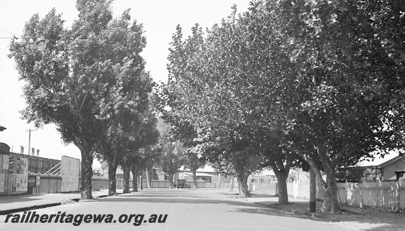 P23258
Bunbury - buildings. SWR line
