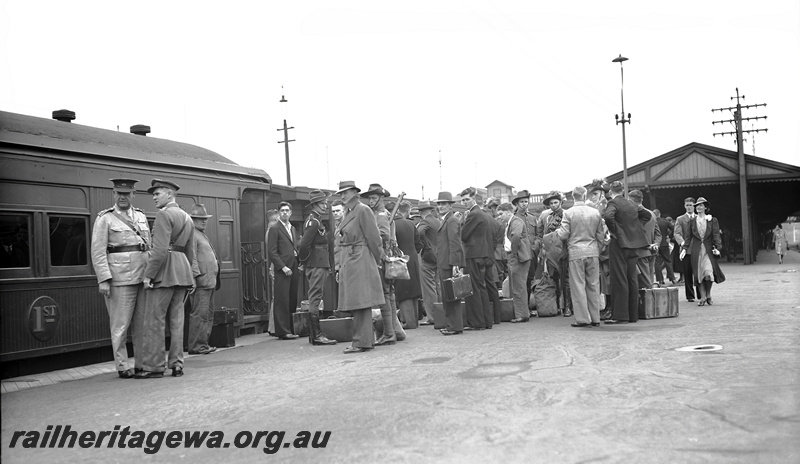 P23263
Departure of first train from Perth to Northam for 2nd AIF. ER line.
