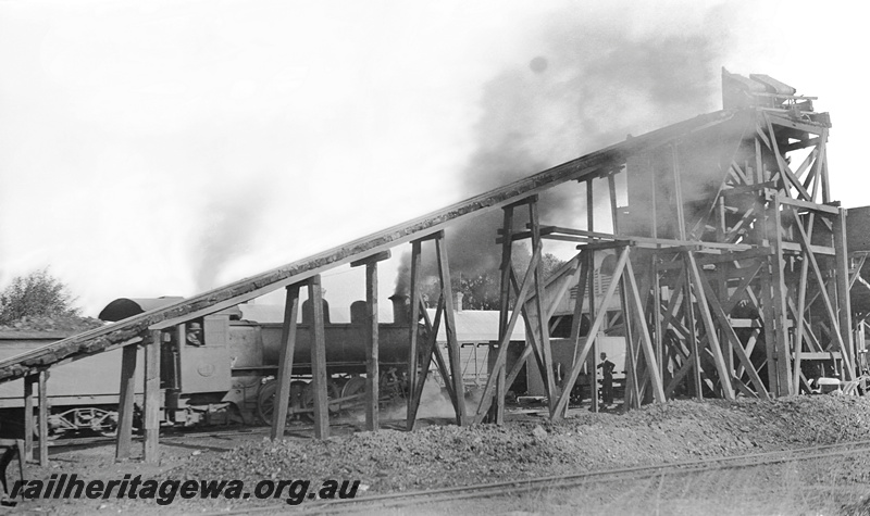 P23272
MRWA Watheroo loco depot and coaling stage with C class  locomotive. MR line.
