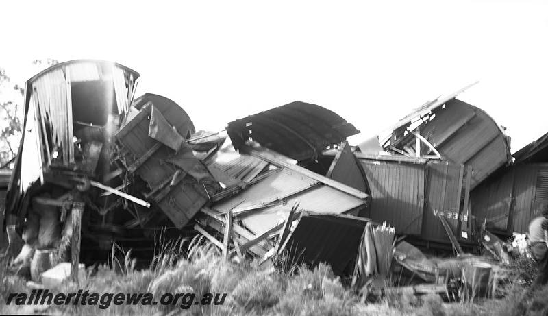 P23275
Swan View derailment. Driver fatally injured
