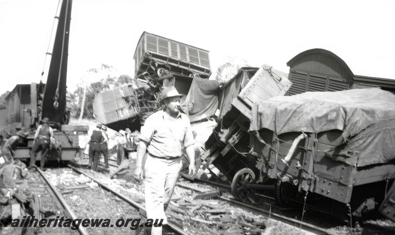 P23278
Swan View derailment. Driver fatally injured
