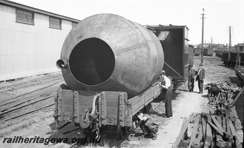 P23305
Oversized load loaded onto H class four whell low sided wagon,  Perth Goods  Yard. ER line.
