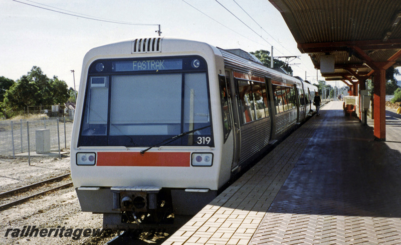 P23378
AEB class 319, AEA class 219, EMU set 19, platform, canopy, Armadale, SWR line, end and side view
