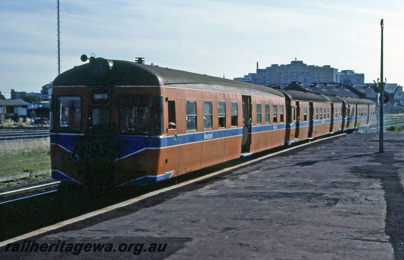 P23384
ADAV class 753 trailer, on DMU 3 car set, platform, Claisebrook. ER line, end and side view
