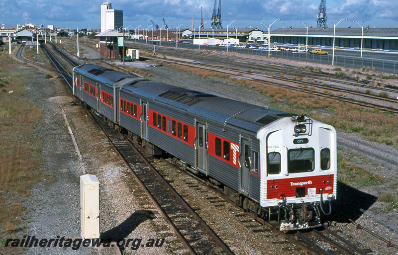 P23394
ADC class 860, ADL class 810, platforms, signals, warehouses, port authority tower, Fremantle ER line, side and end view
