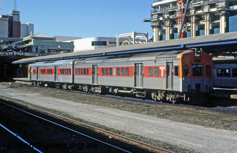 P23401
ADL class 806, ADC class 856, platforms, canopy, station building, horseshoe bridge, city buildings in background, Perth city station, ER line, side and end view
