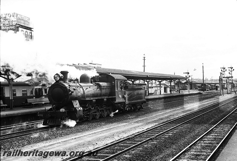 P23421
FS class 455, canopy, platform, bracket signals, signal, tracks, Perth station, ER line, front and side view
