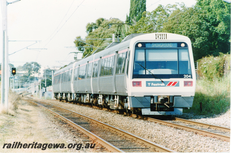 P23428
Railcar AEA class 204 approaches Daglish on a 4 car Royal Show train. ER line.
