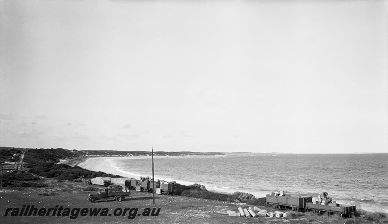 P23446
Wagons, truck, goods, beach, elevated view, Hopetoun, HR line
