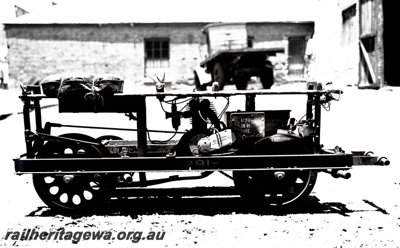 P23474
Blackburne motorised trolley No. 291, system of lamp lighting, film developed 19390110
