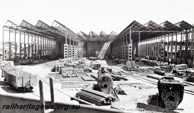 P23581
Midland Workshops - Shell Annexe was built by demolishing the east wall of Block # and extending the block to the east.
