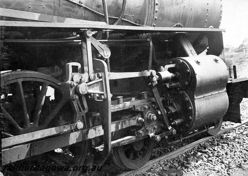 P23820
Motion of F class 398, the loco in the Swan View derailment of 19421105, close up looking forward
