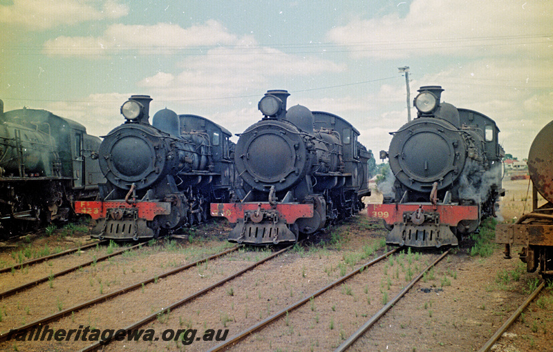 P24163
FS class 423, FS class number obscured, FS class 399, Collie locomotive depot, BN line, front views 
