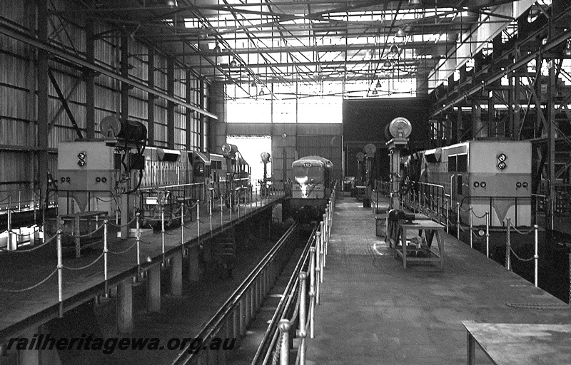 P24250
L class 256, H class 5, L class 271, service platforms, pits, loco shed, Forrestfield, end and side views
