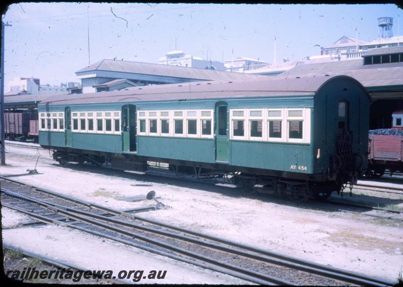 T00051
AY class 454 suburban passenger carriage, Perth Station, ER line
