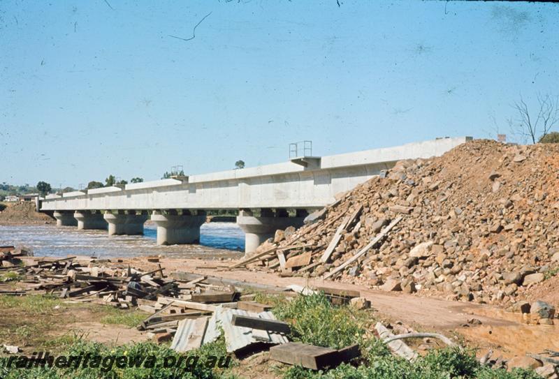 T00217
Concrete bridge, Northam, Standard Gauge, line, under construction
