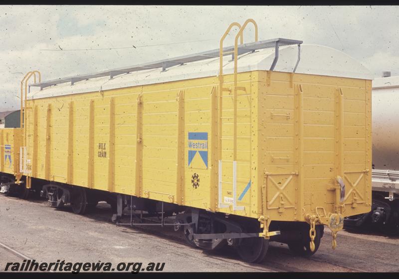 T01472
RCH class bulk grain wagon, yellow livery, side and end view.
