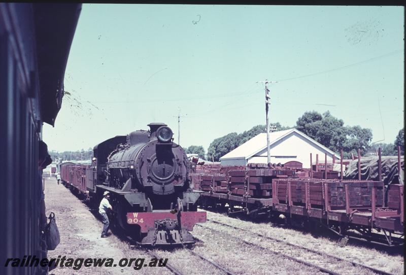 T01564
W class 904, timber wagons, Donnybrook, PP line
