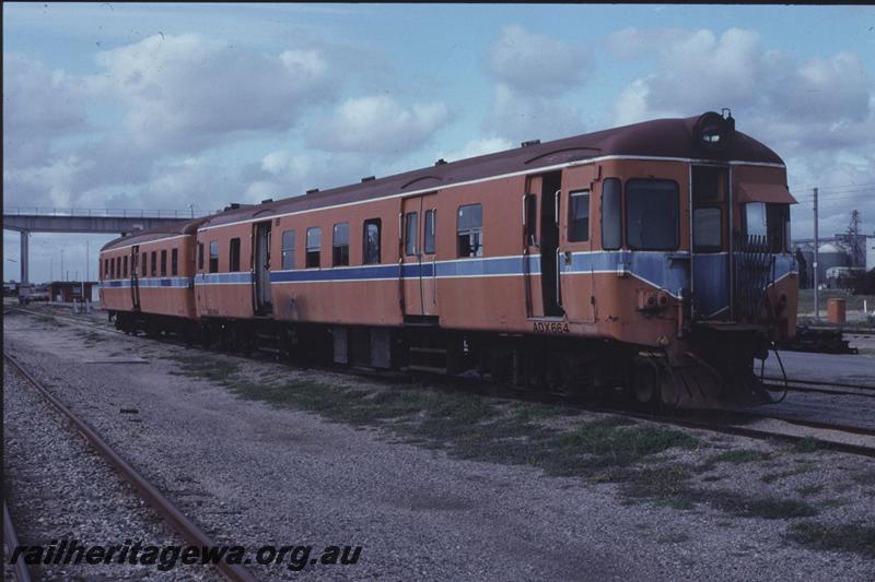 T01745
ADX class 664, on orange liveried railcar set
