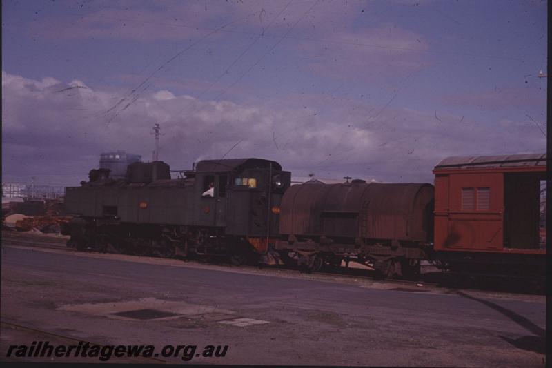 T02277
UT class 664, ZBA class brakevan, JA class tank wagon, East Perth
