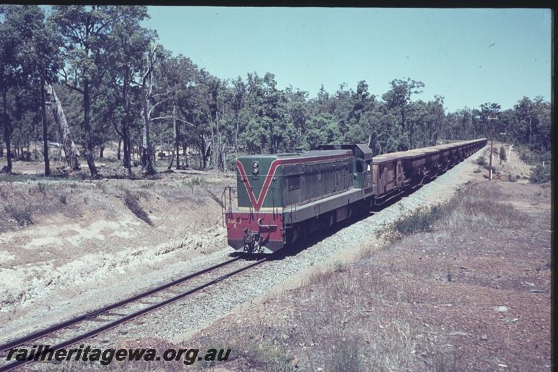 T02368
A class 1503, Kwinana to Jarrahdale railway line, bauxite train
