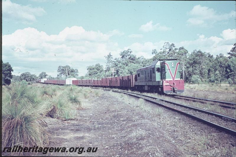 T02372
A class 1504, approaching Parkerville, ER line, goods train, last day of operations on the ER line
