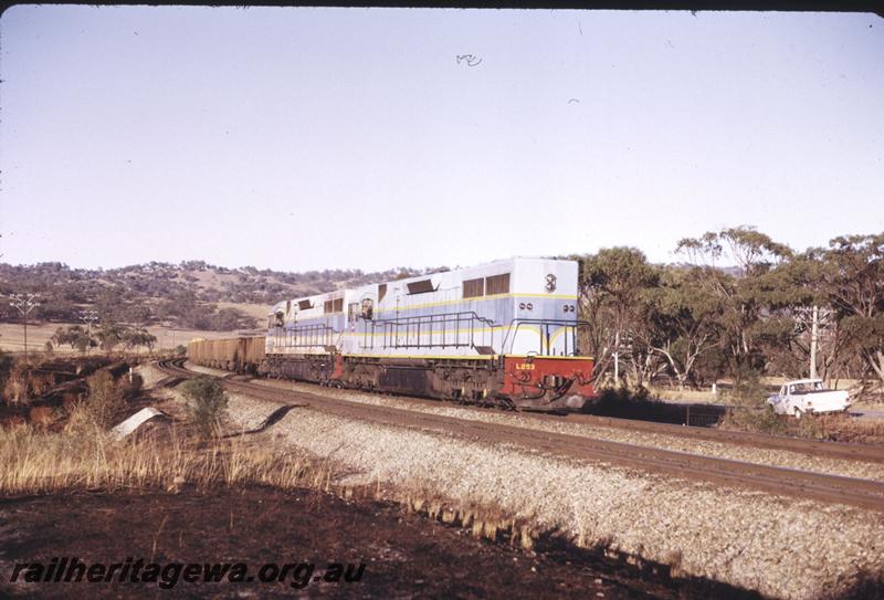 T02720
L class 253, double heading Avon Valley Line, empty iron ore train
