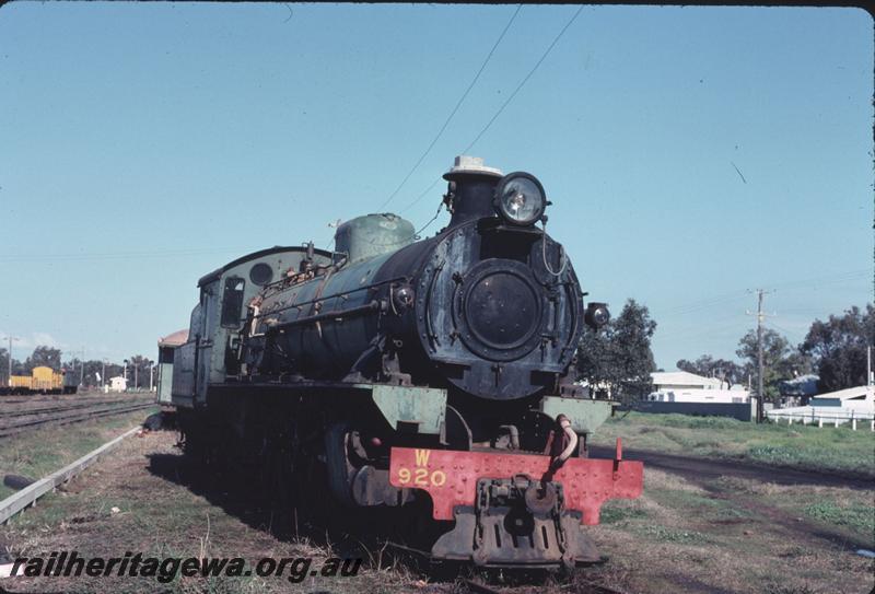 T02881
W class 920, Pinjarra, stowed
