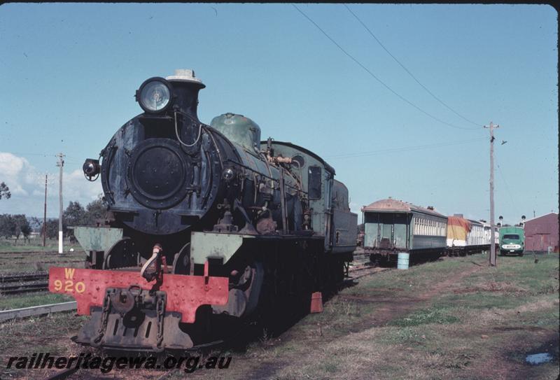 T02882
W class 920, Pinjarra, stowed
