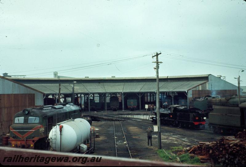 T02933
XB class 104, roundhouse, Bunbury loco depot, 