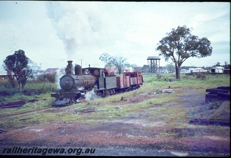T03100
Millars loco No.71, Yarloop, heading a train from the WAGR station towards the mill
