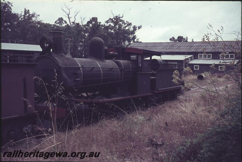 T04217
Bunnings loco YX class 86, Manjimup, front and side view

