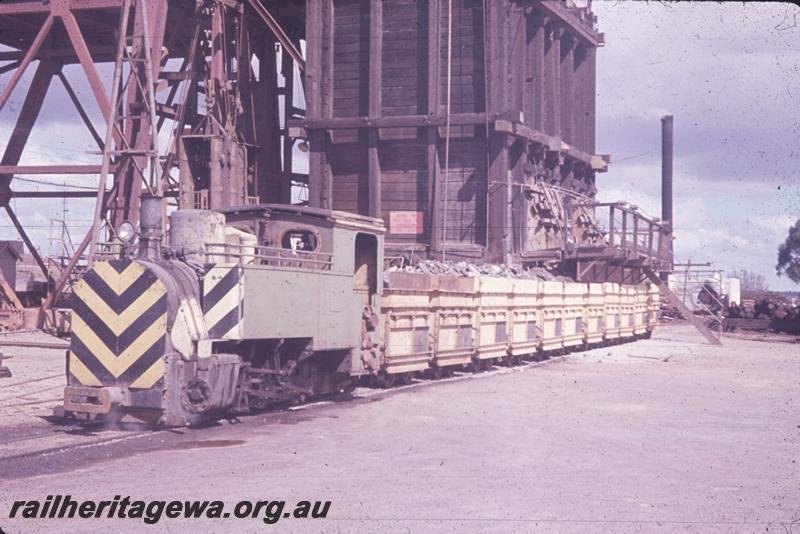 T04251
Orenstein and Koppel (O&K) No. 4241, Lake view and Star goldmine, loading at the Hamilton shaft, Boulder, green livery, front and side view.
