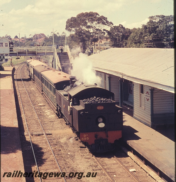 T04530
DD class 598 steam locomotive departing Claremont with a Royal Show Special to Perth Station.
