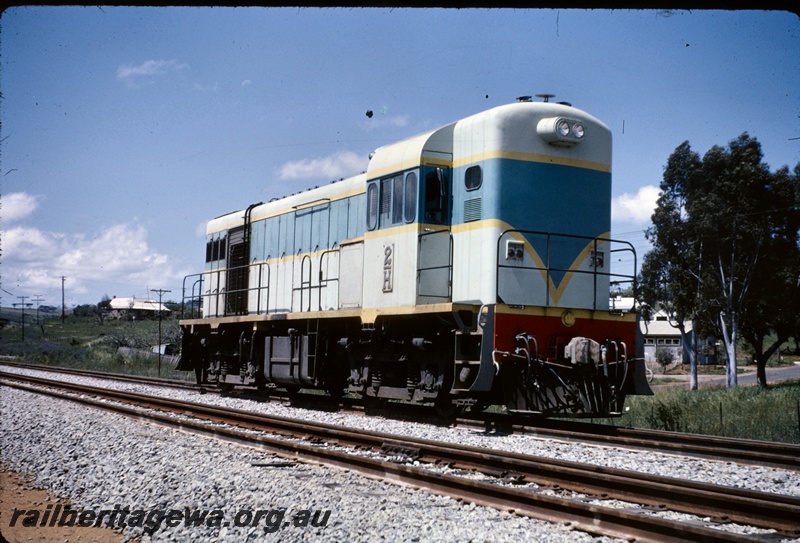 T04962
H class 2, Toodyay, Avon Valley line, side and end view
