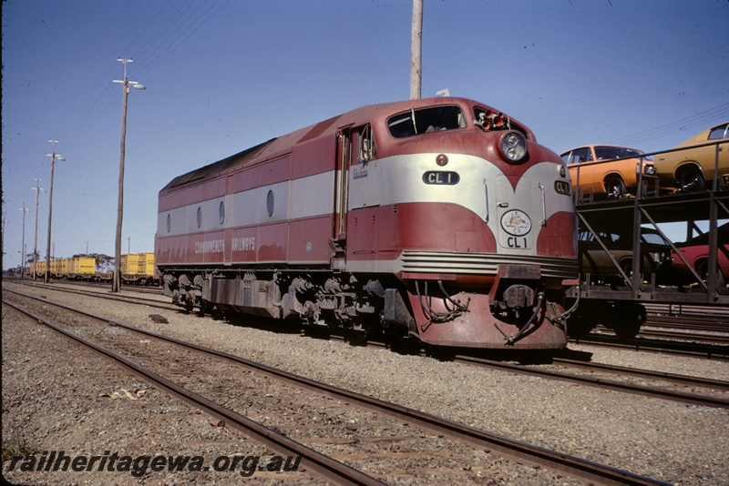 T05052
Commonwealth Railways (CR) CL class 1, livestock wagons, car carrier wagon, West Kalgoorlie, EGR line, side and front view
