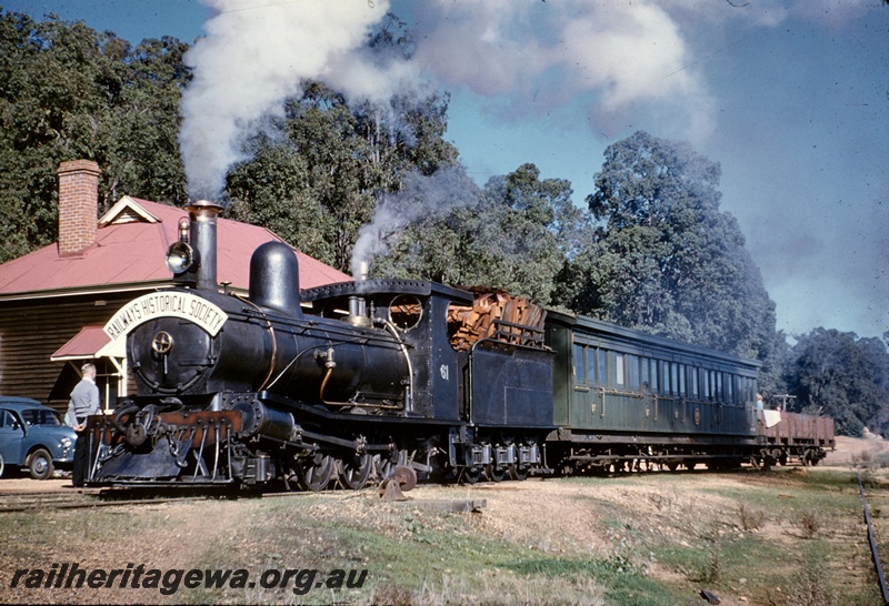 T05082
Millars steam loco No 61, with 