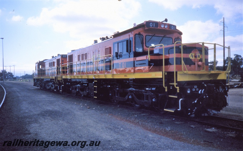 T05431
Australian Railroad Group T class 01, T class 02, Picton yard, SWR line, side and front view
