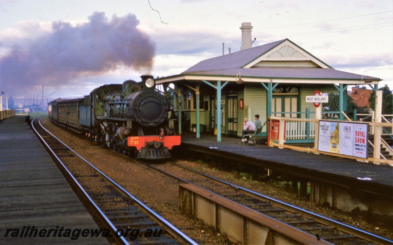 T05444
PMR class 731 on Midland to Fremantle Rattler, passing West Midland Station, platform, station building , canopy, passengers, ER line, side and front view
