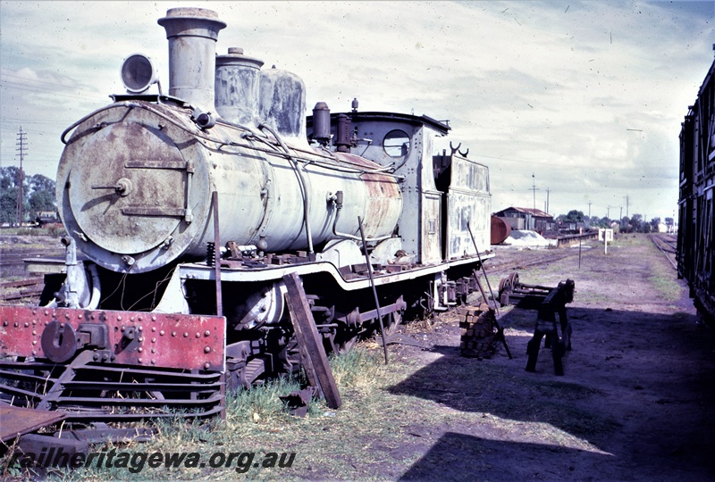 T05571
MRWA B class stored  at MRWA workshops Midland Junction. MR line
